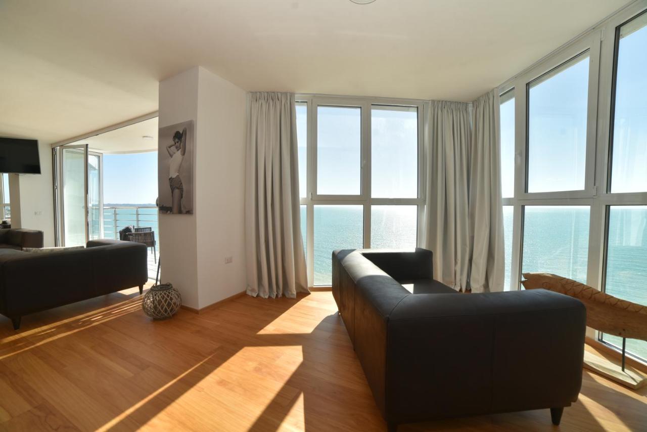 Beachfront Marilyn Дуррес Экстерьер фото