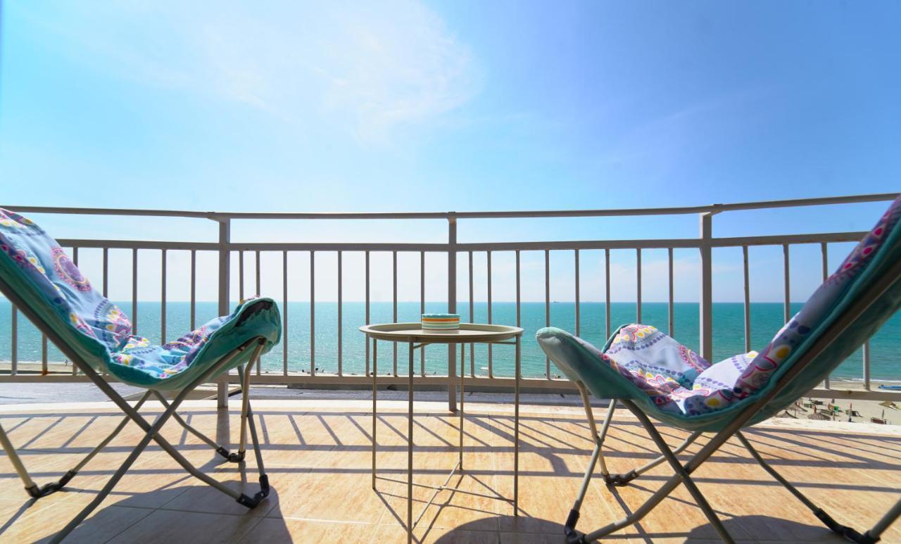 Beachfront Marilyn Дуррес Экстерьер фото